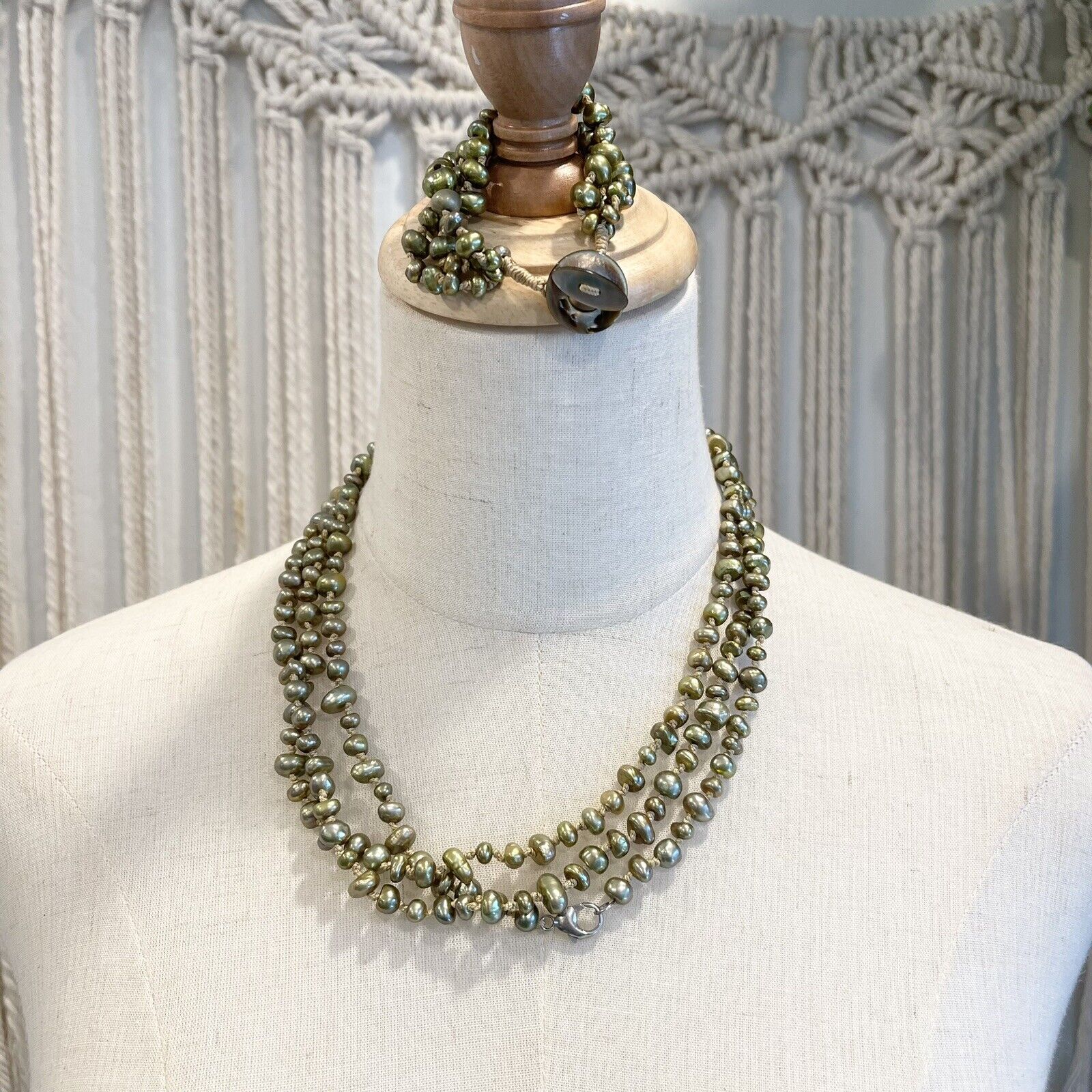 Vintage Green Pearl Ceramic Long Beaded Layered Necklace & Bracelet Jewelry Set