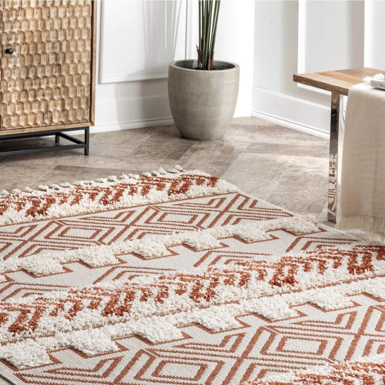 NEW Anthropologie White Red Boho Tassel Geometric Shag Area Rug Carpet - 5' x 7'