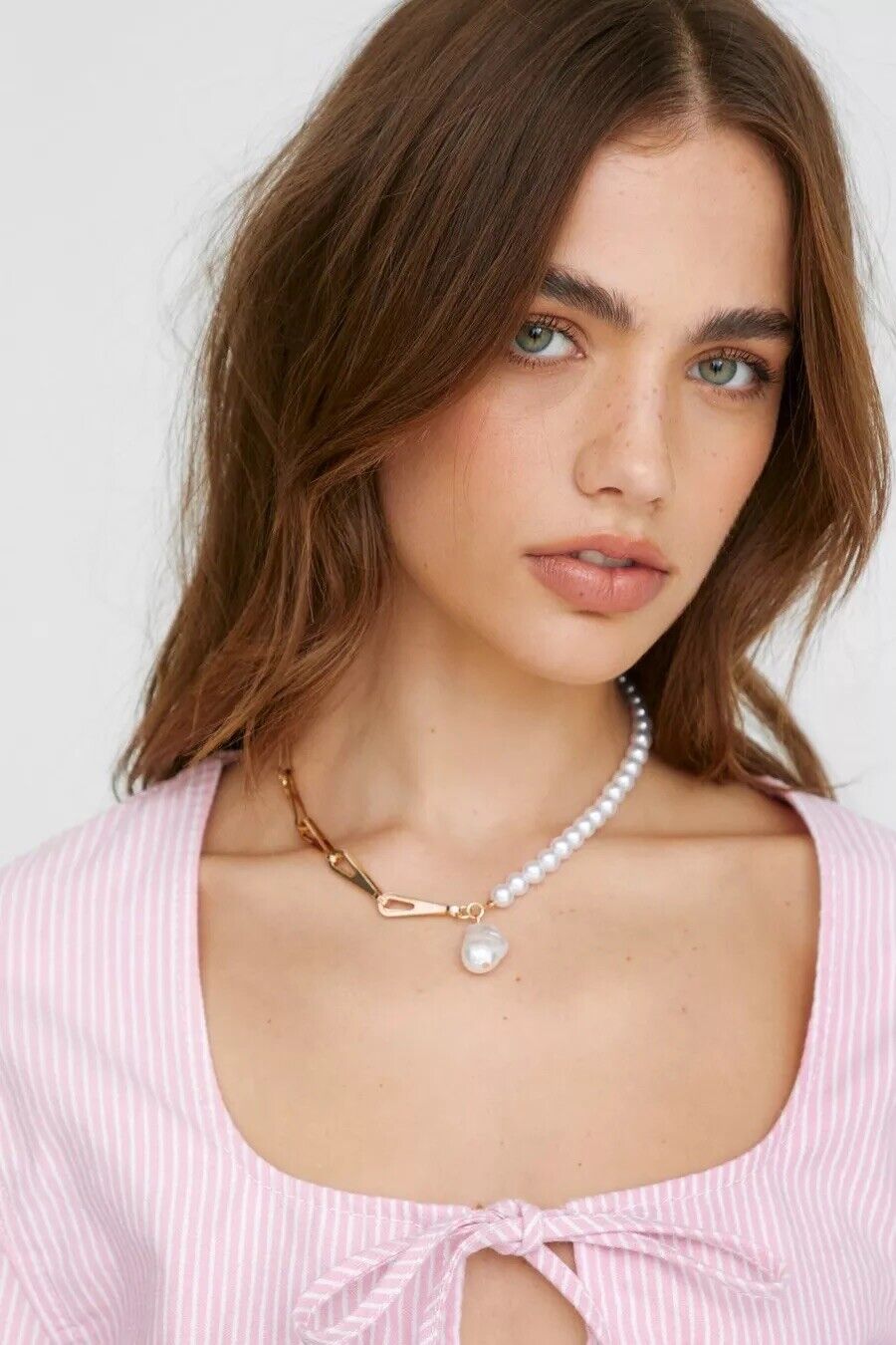 NEW Anthropologie Abstract Pearl & Gold Chunky Chain Necklace Choker Jewelry