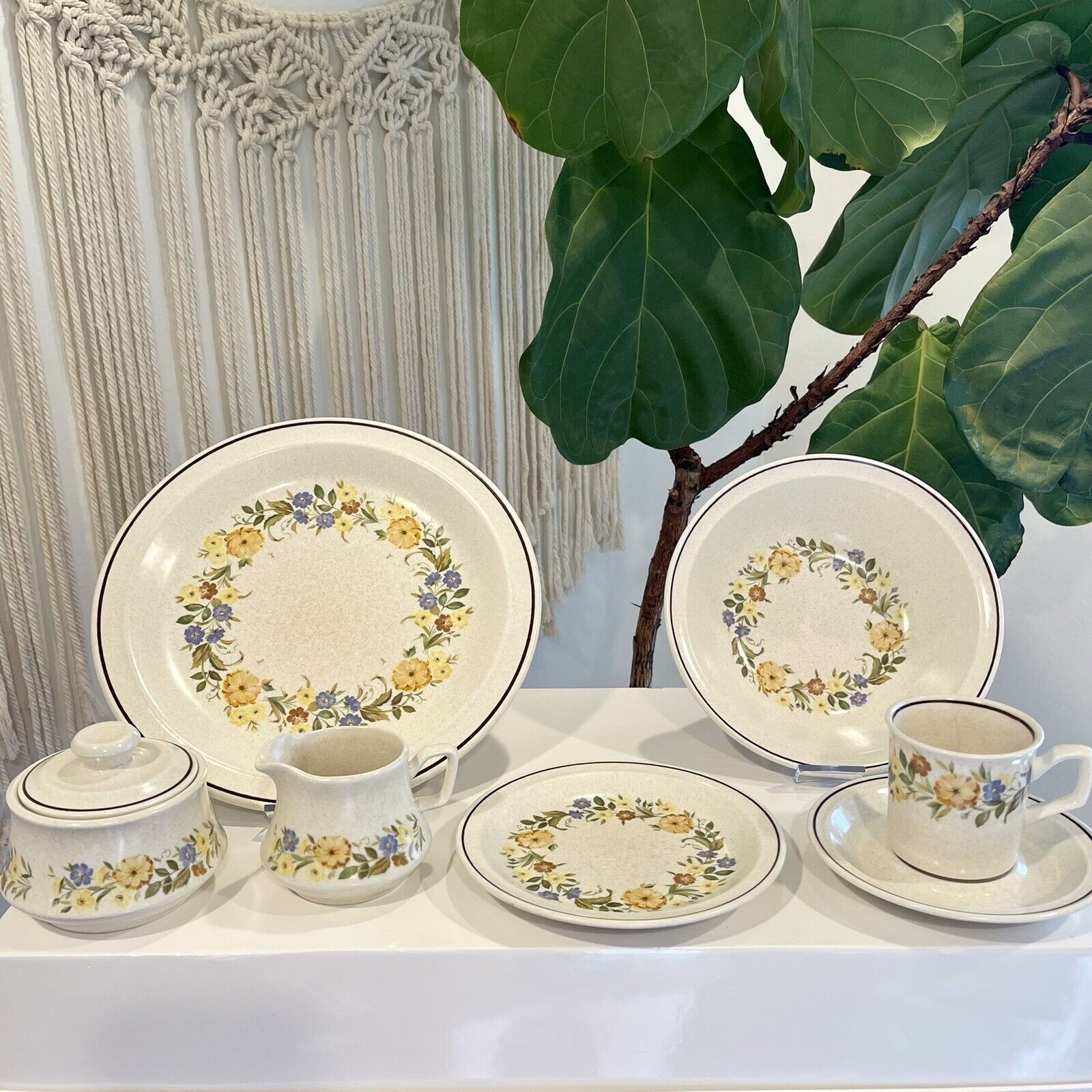 Vintage Nikko 12-Piece Buttercup Pattern China Stoneware Dish Dinnerware Set