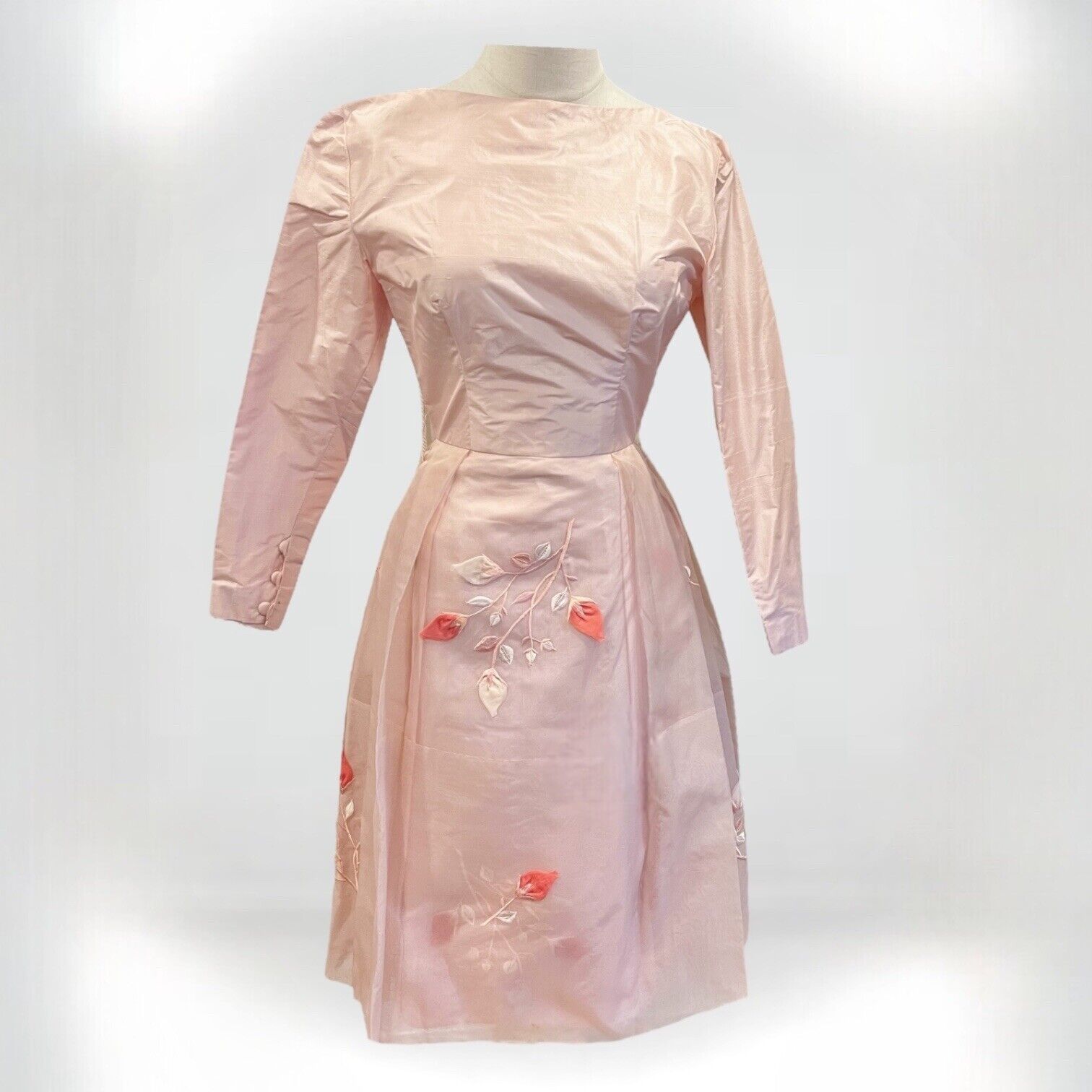 Vintage 1950s Pink Floral Embroidered Cocktail Full Skirt Dress Gown Size Small