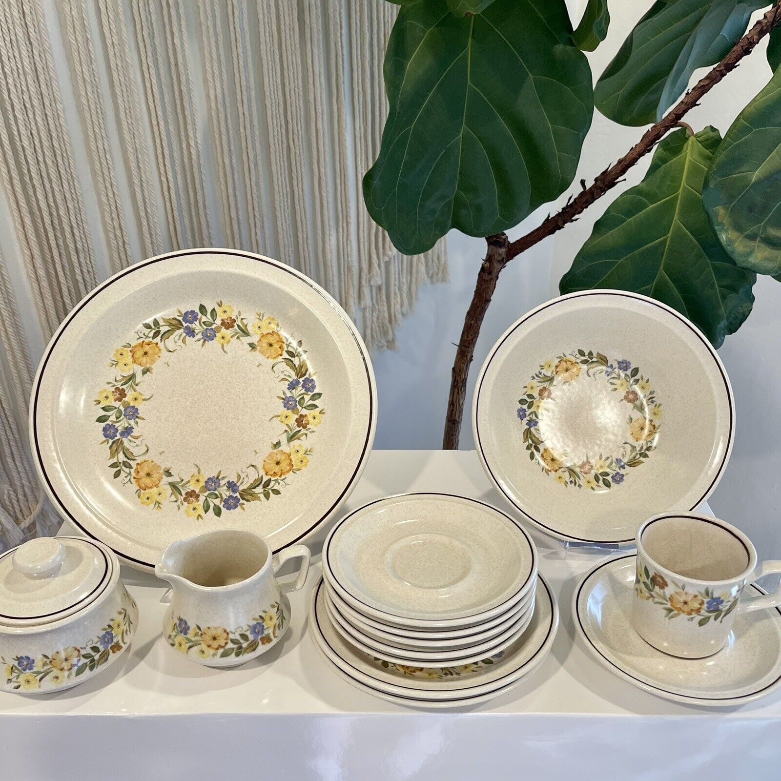 Vintage Nikko 12-Piece Buttercup Pattern China Stoneware Dish Dinnerware Set