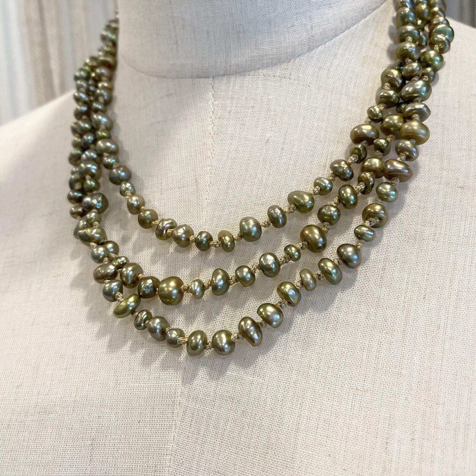 Vintage Green Pearl Ceramic Long Beaded Layered Necklace & Bracelet Jewelry Set