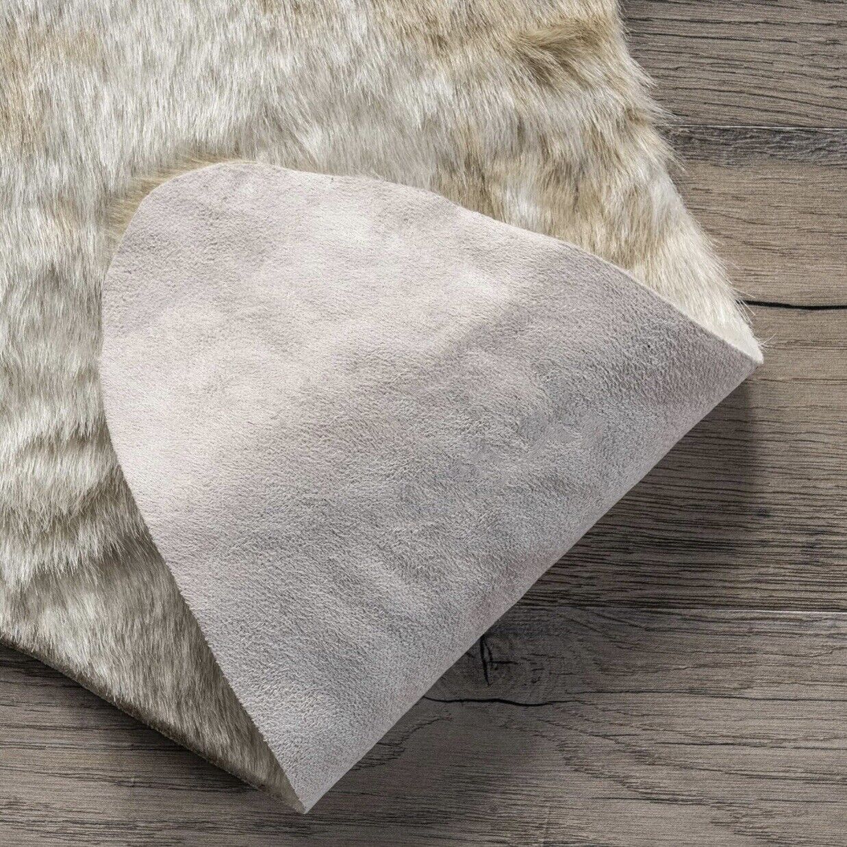 NEW West Elm XL Faux Fur Cowhide White Beige Area Rug Boho Carpet - 7’ x 5’