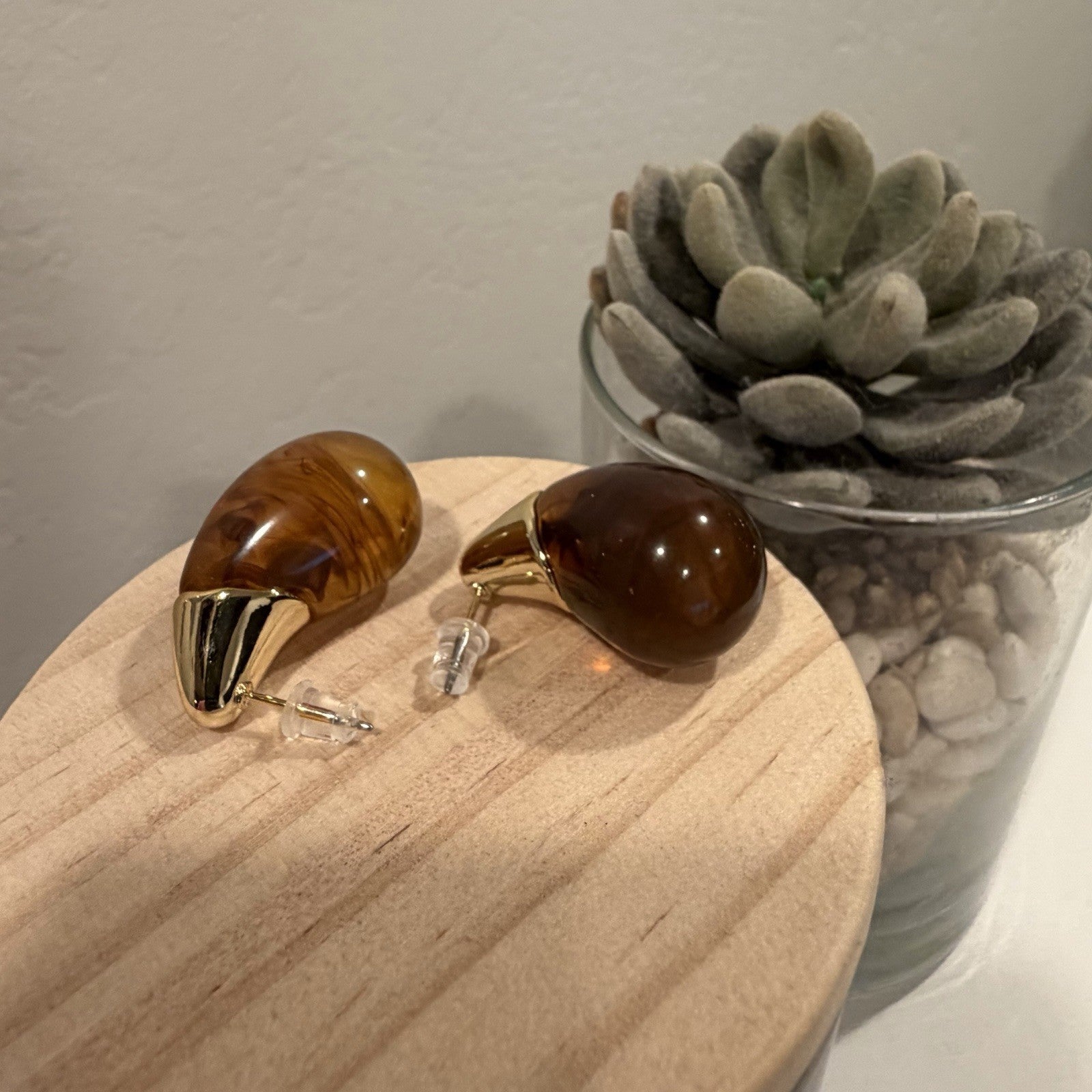 NEW Anthropologie Brown Resin & Gold Plated Chunky Hoop Dangle Earrings Jewelry