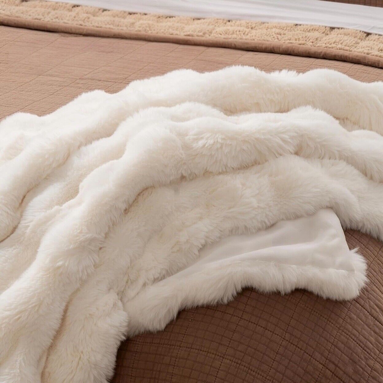 NEW West Elm Boho Ivory Faux Rabbit Fur Plush Throw Blanket Bedding - 50" x 60"