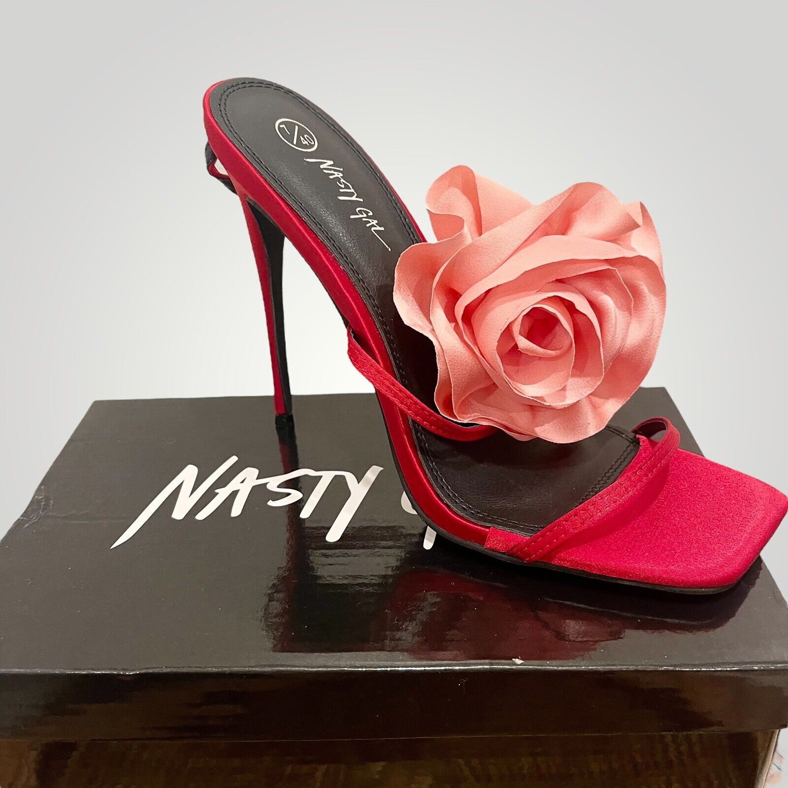 NEW Nasty Gal Red Satin Flower Strappy Platform Stiletto Heels Shoes - Size 9