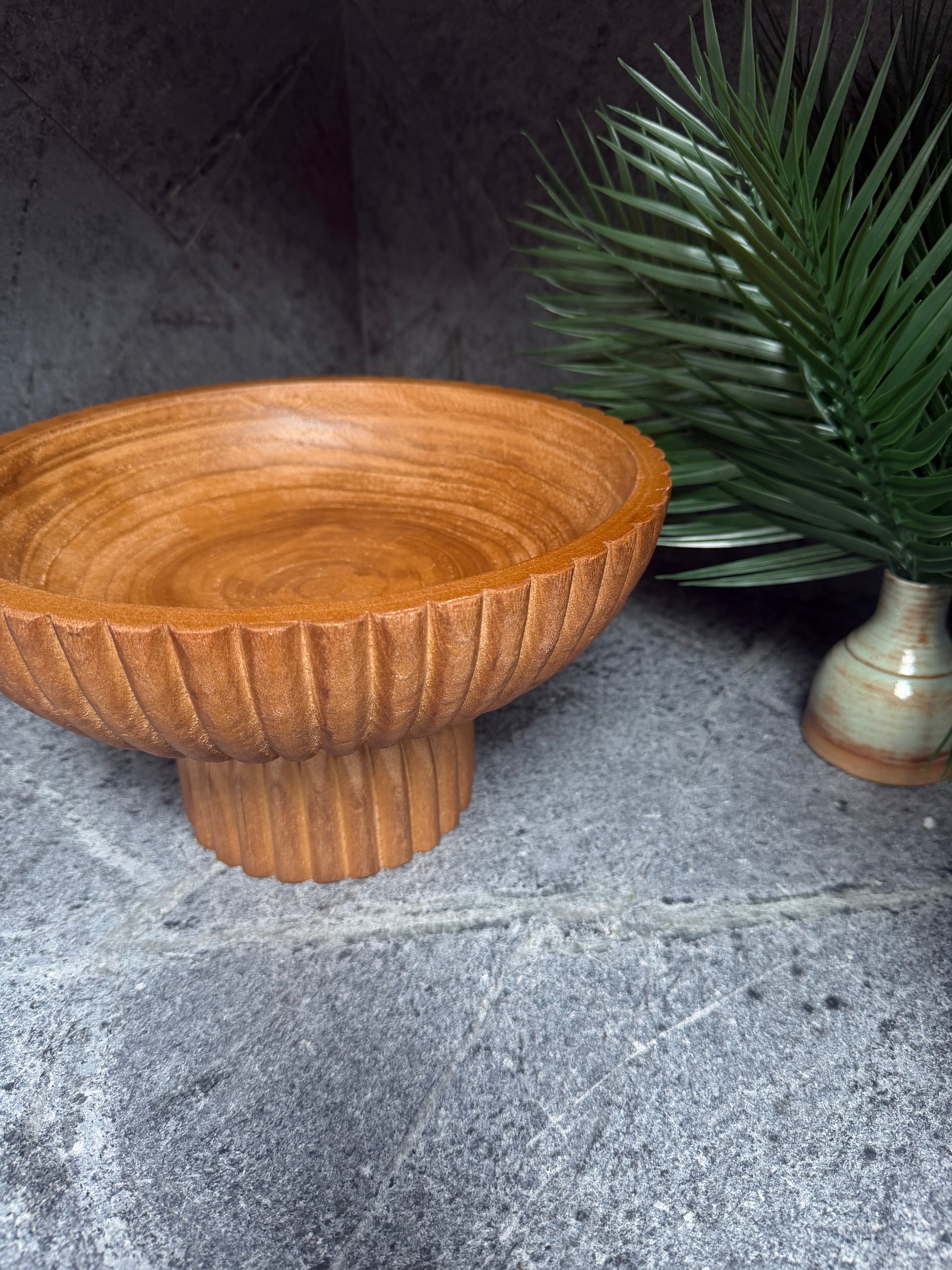 NEW West Elm Large Wood Boho Carved Scalloped Decorative Fruit Bowl Centerpiece