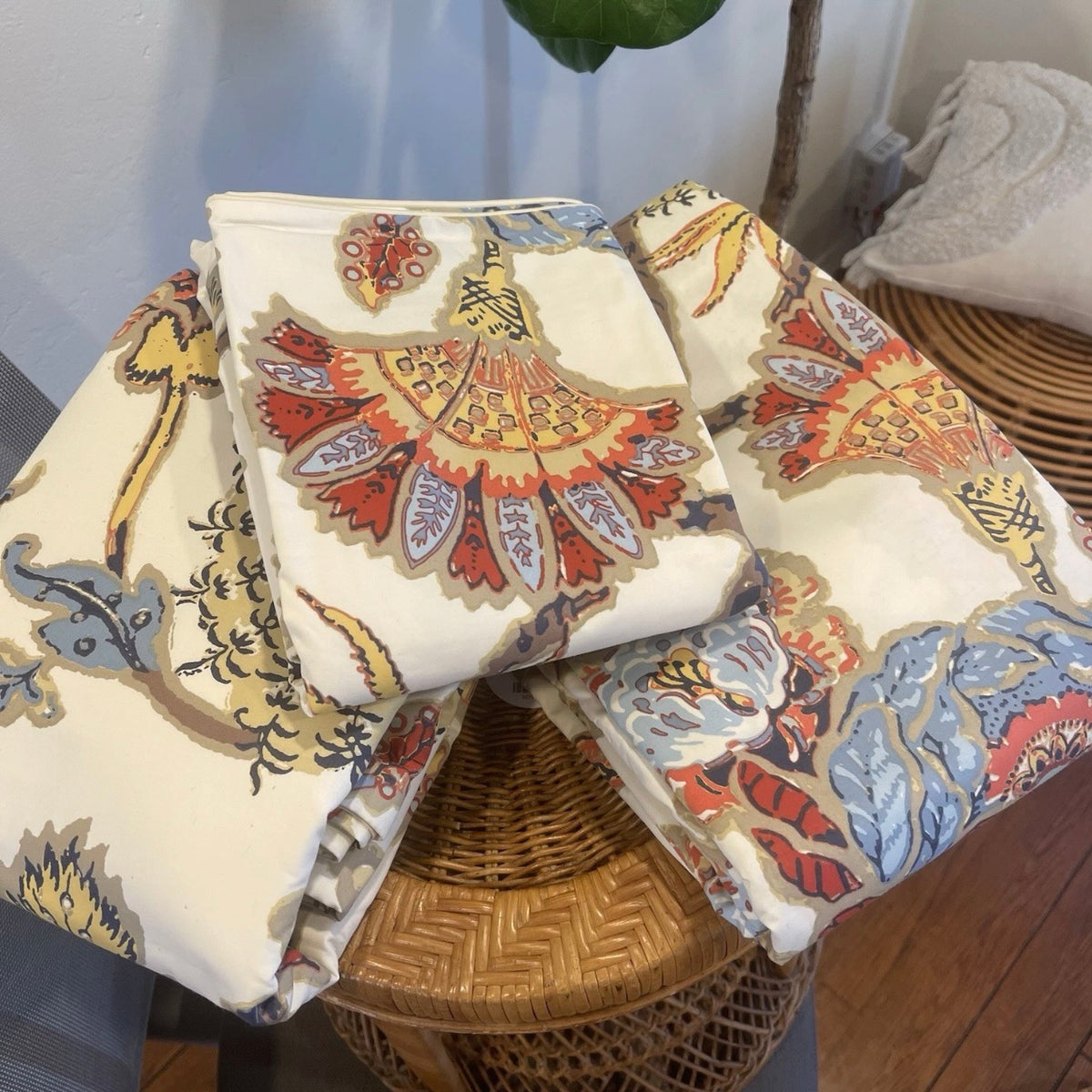 NEW Anthropologie Cream Red Cotton Queen / King Floral Bedding Duvet & Sham Set
