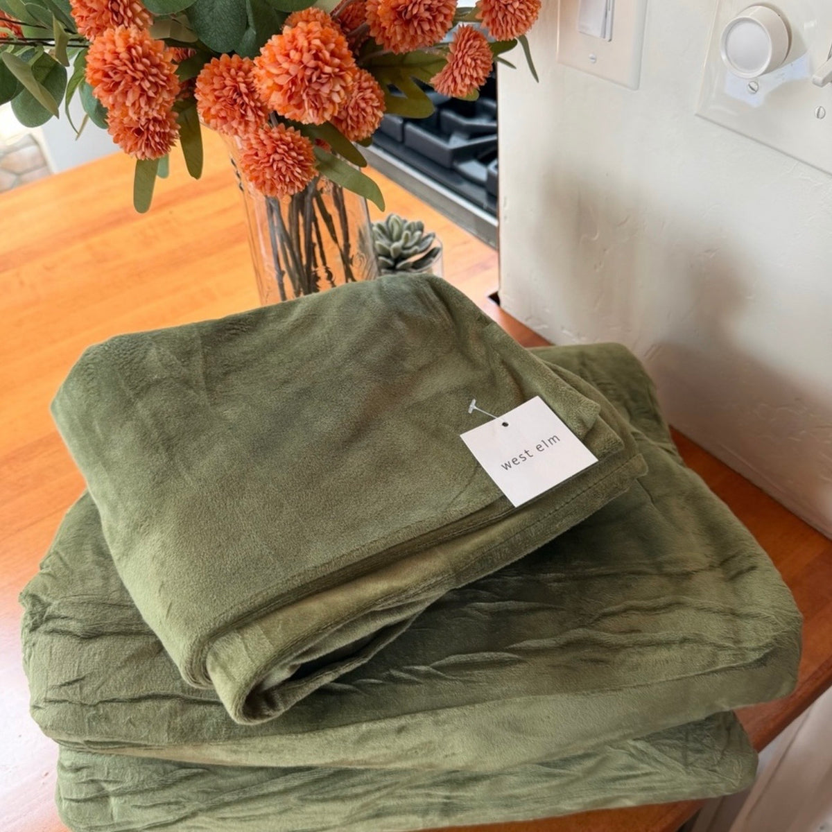 NEW West Elm Emerald Green Velvet Velour Queen / King Duvet Bedding & Sham Set