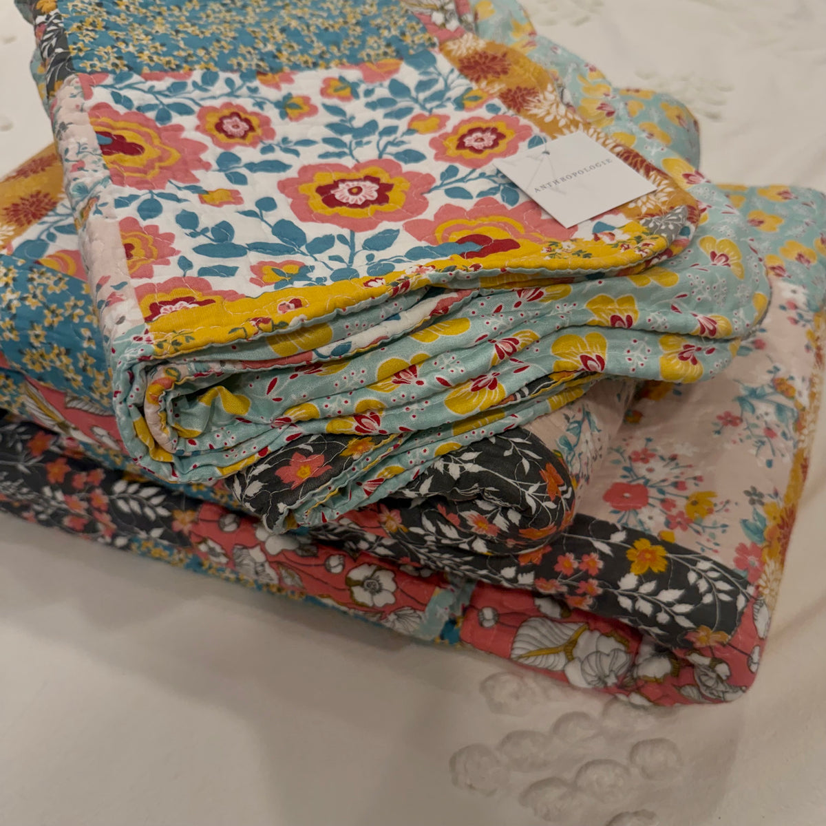 NEW Anthropologie Patchwork Floral Reversible Queen King Bedding Quilt Sham Set