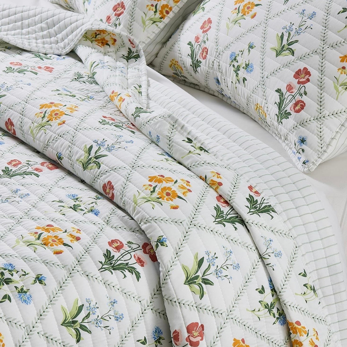 NEW Anthropologie Multicolor Floral Reversible Quilt Bedspread Bedding Sham Set
