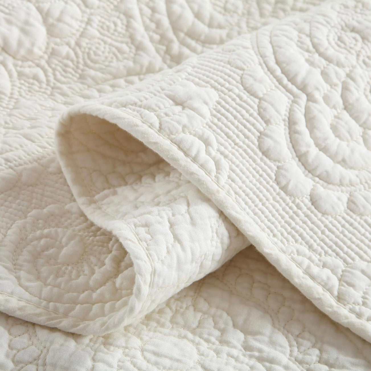 NEW Anthropologie White Queen Boho Damask Quilt Bedspread Blanket & Sham Set
