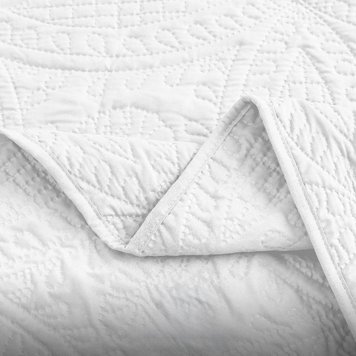 NEW West Elm White Embroidered Boho Bedding Quilt Coverlet Bedding & Sham Set