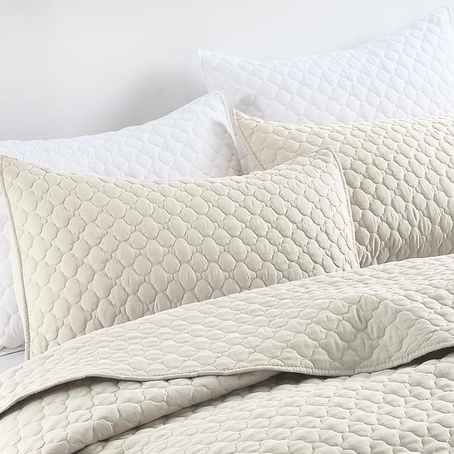 NEW West Elm Cream Ultra Soft Diamond Quilted Queen King Bedding Quilt Sham Set