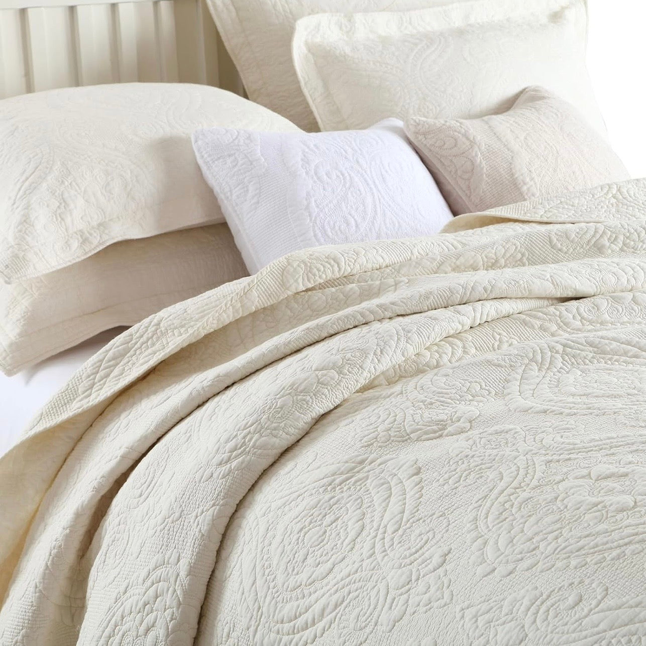 NEW Anthropologie White Queen Boho Damask Quilt Bedspread Blanket & Sham Set