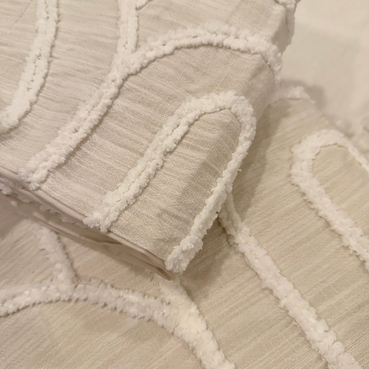 NEW Anthropologie Beige Boho Queen / King Tufted Rainbow Bedding Duvet Sham Set