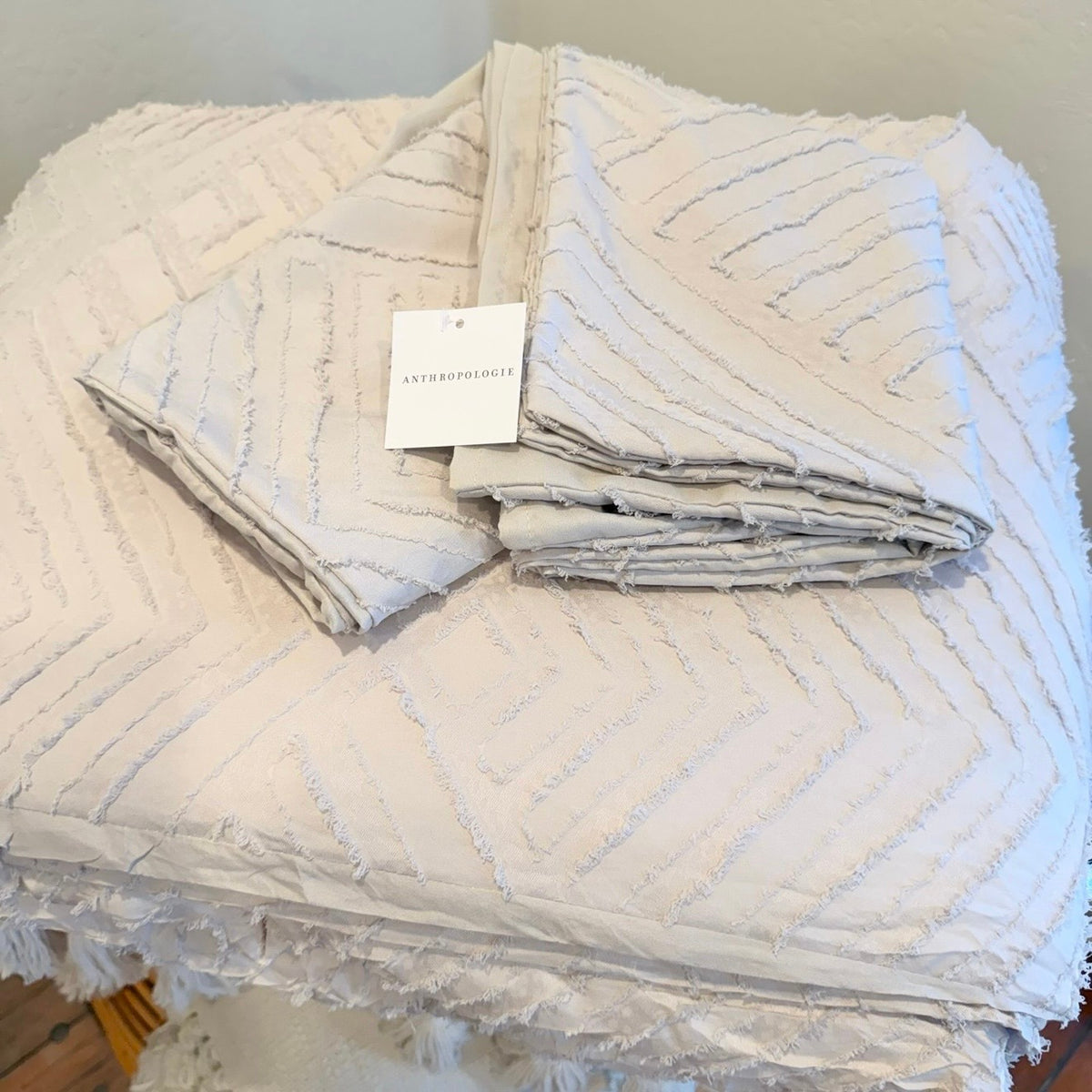 NEW Anthropologie Beige Diamond Tufted Queen / King Comforter Bedding & Sham Set