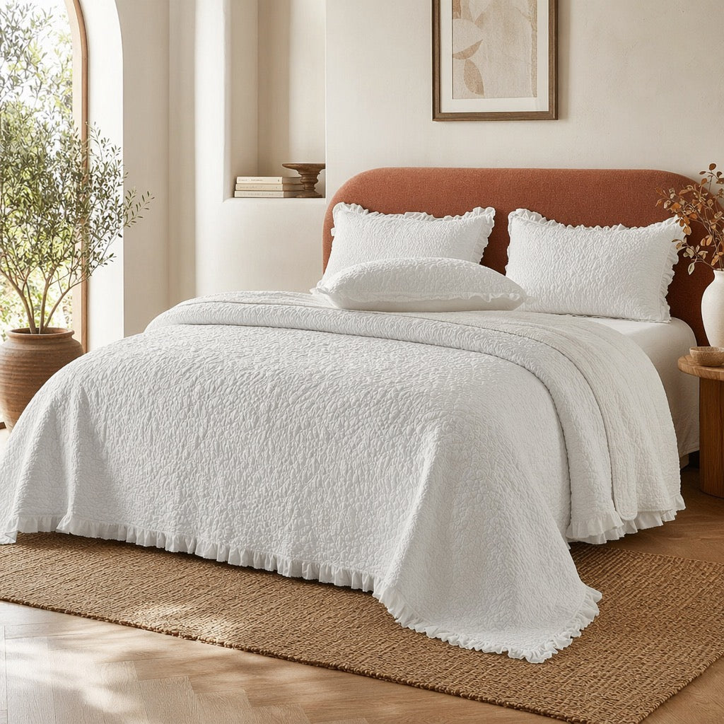 NEW Anthro White Cream Boho Ruffle Crinkle Queen / King Bedding Quilt & Sham Set