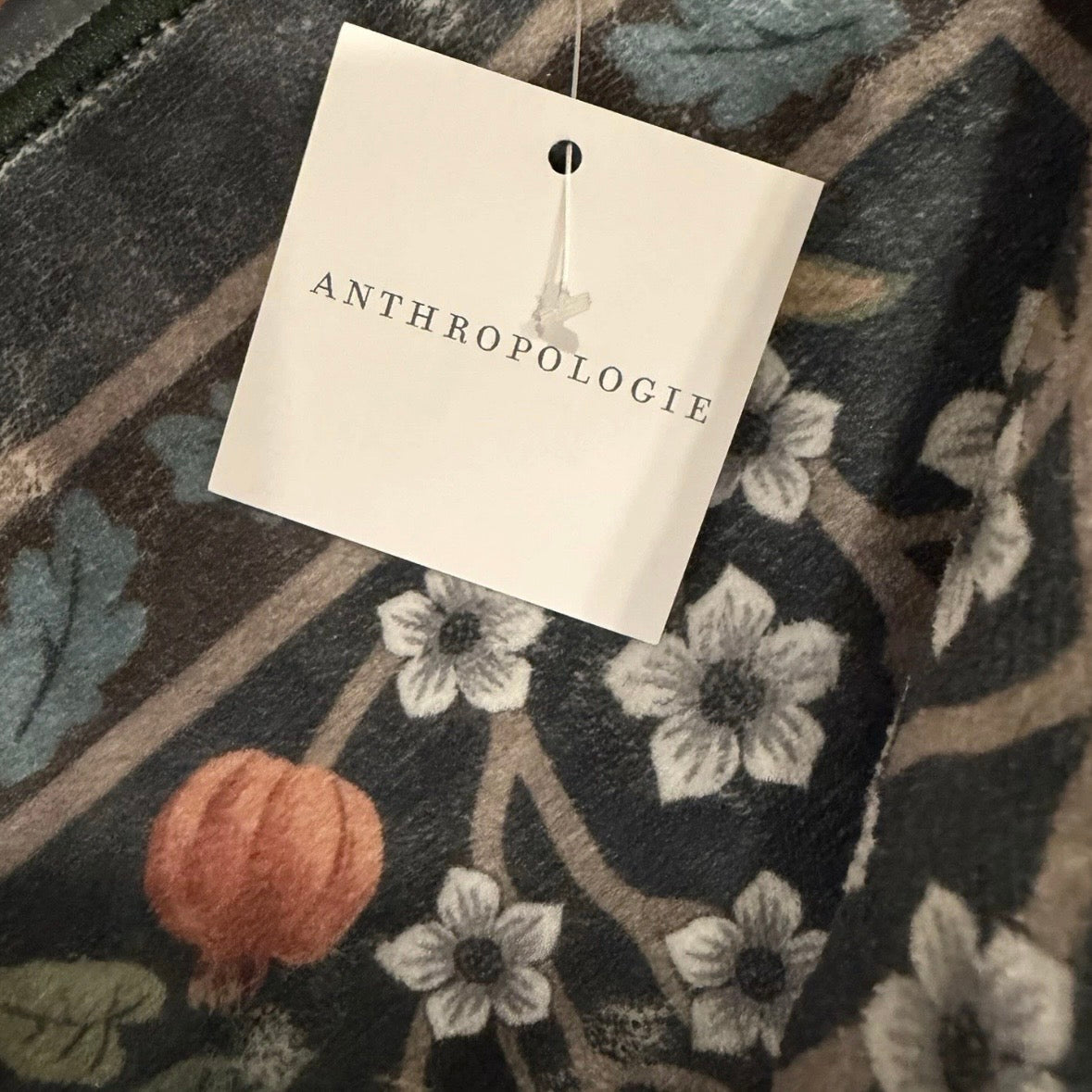 NEW Anthropologie Green Vintage Floral Boho Washable Area Rug Carpet - 5' x 7'