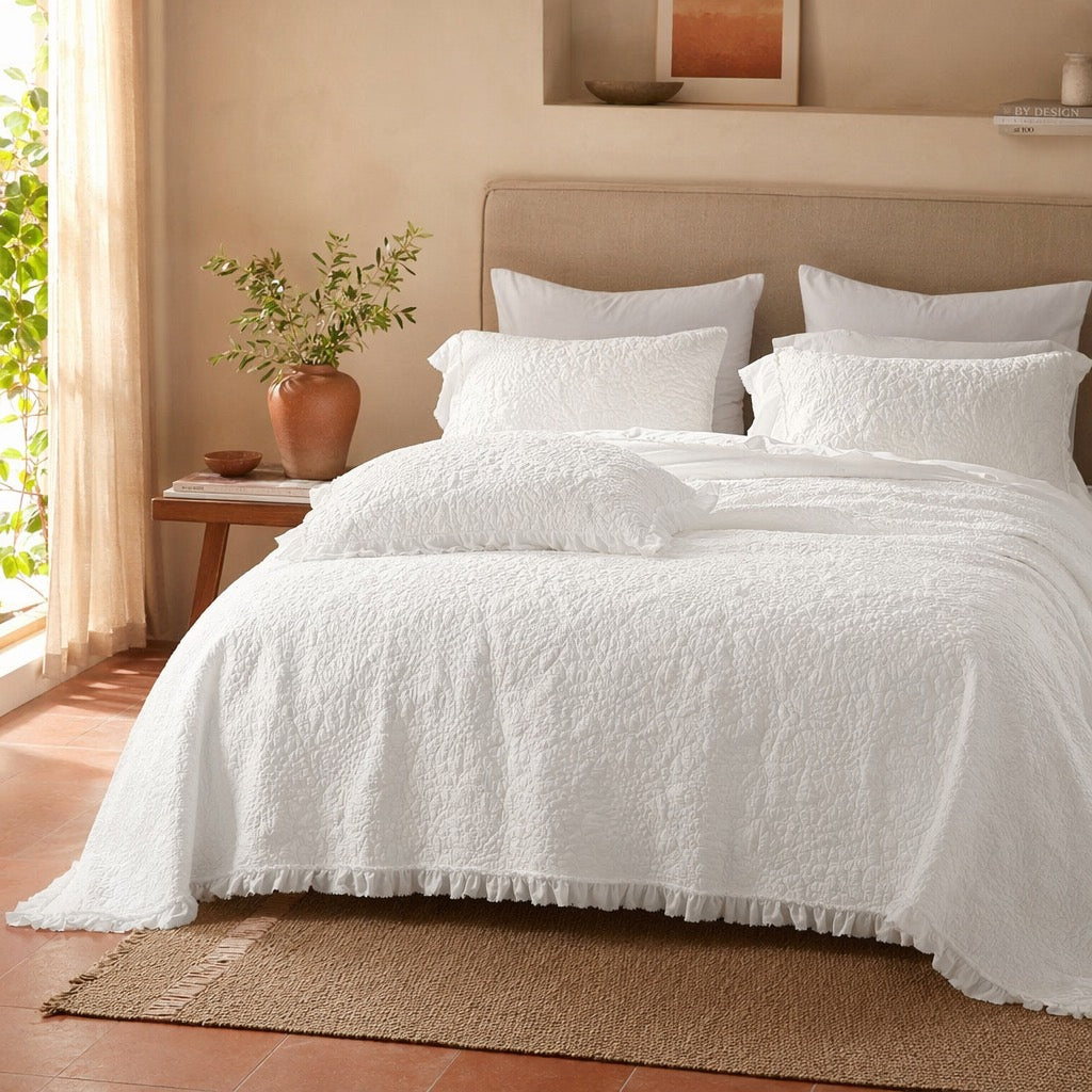 NEW Anthro White Cream Boho Ruffle Crinkle Queen / King Bedding Quilt & Sham Set