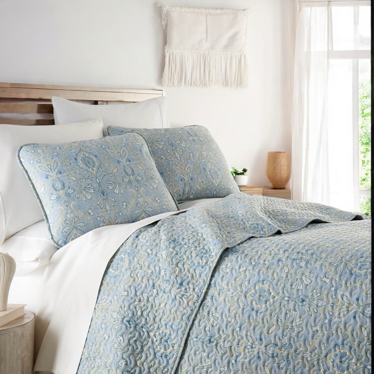 NEW West Elm Light Blue Queen Size Paisley Bedspread Quilt Sham Pillow Case Set