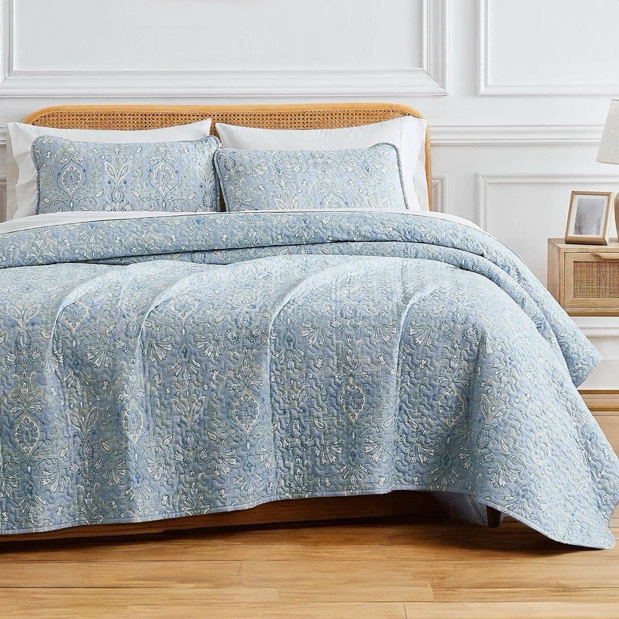 NEW West Elm Light Blue King Size Paisley Bedspread Quilt Sham Pillow Case Set