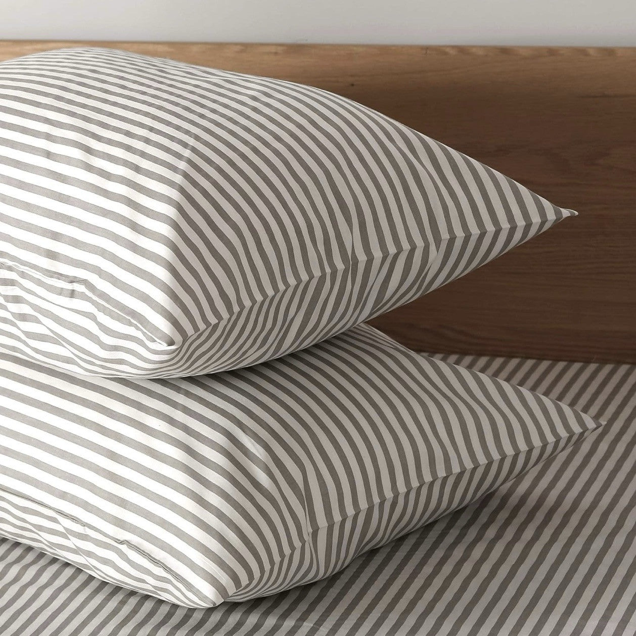 NEW West Elm White Grey Boho Queen Size Simple Striped Bedding Duvet & Sham Set