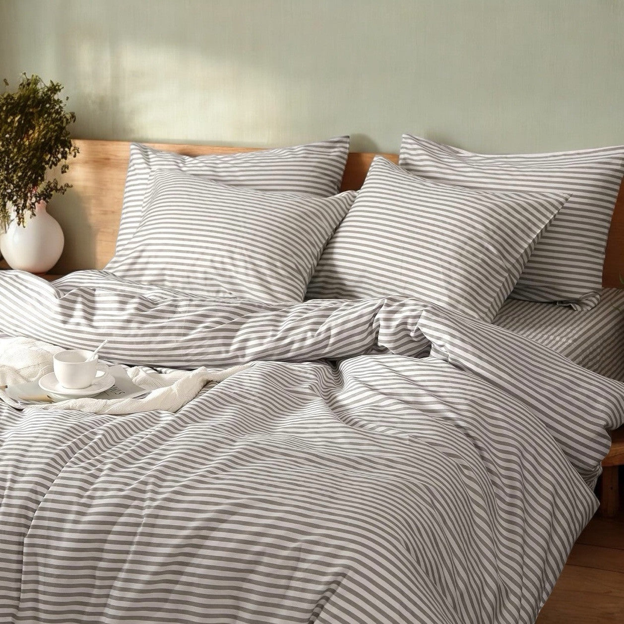 NEW West Elm White Grey Boho Queen Size Simple Striped Bedding Duvet & Sham Set